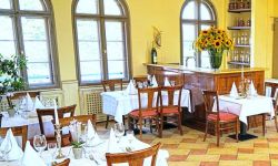 ilteatro-barraum-sommerdeko-bar-800px.jpg