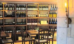 il_teatro-vinothek-04-leuchte-800px.jpg
